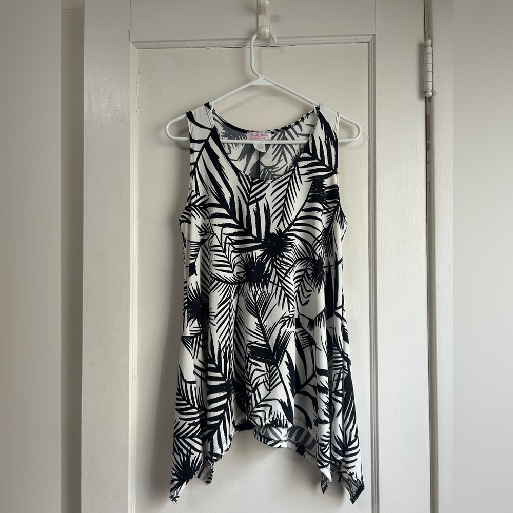 Women’s Pretty Woman black and white top - Size Medium